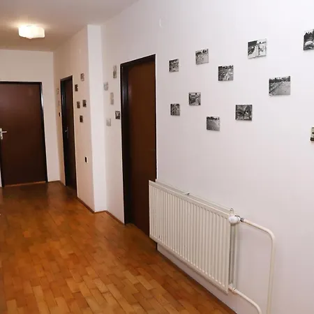 Viktoria *